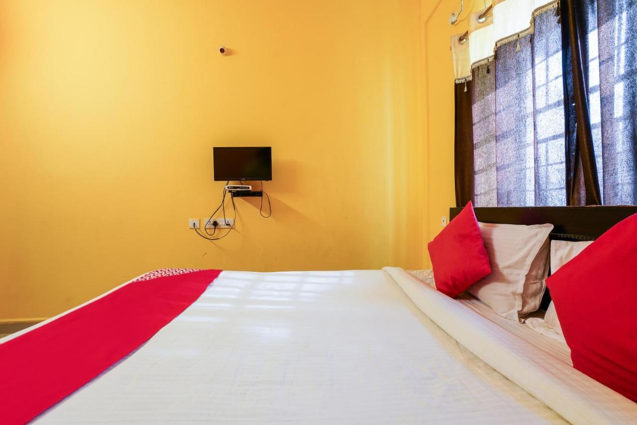 Hôtel Oyo 70286 Svr Grand à Haïdarabad Extérieur photo